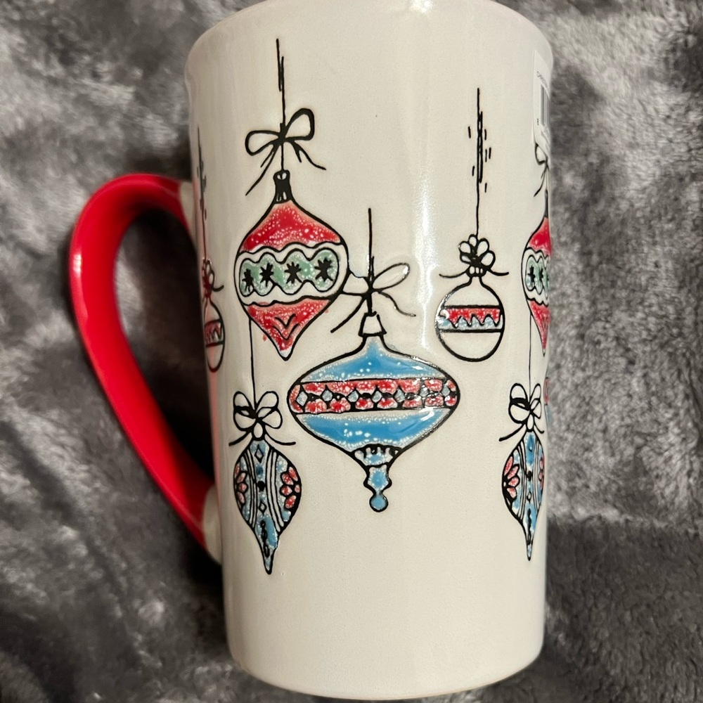 TWO Inhomestylez Camello Christmas Retro Ornament 18oz mugs